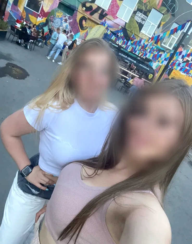 Elena, 30