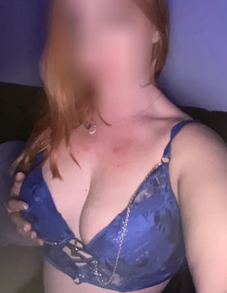Sabrina, 26